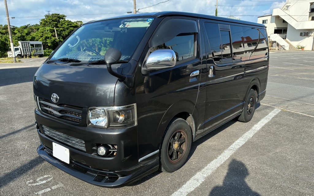 2005年式ハイエース200系1型スーパーGLの全景